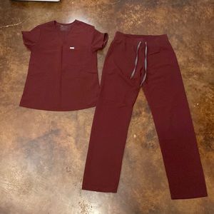 Figs burgundy scrub set
